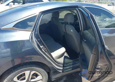 2016 Honda Civic Lx z USA, uszkodzony, nr VIN 19XFC2F55GE048157